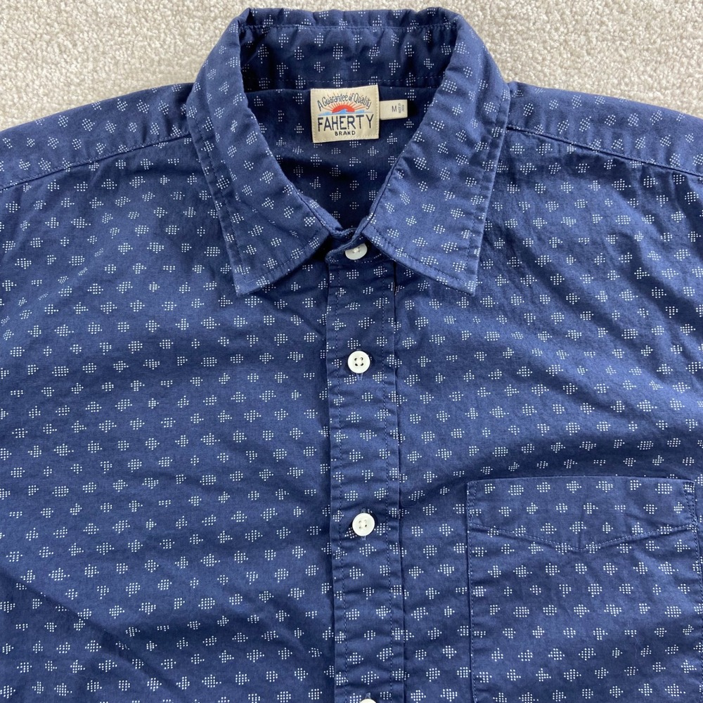 Faherty Button Down Shirt Mens Medium Blue Geometric Diamond Print Short Sleeve